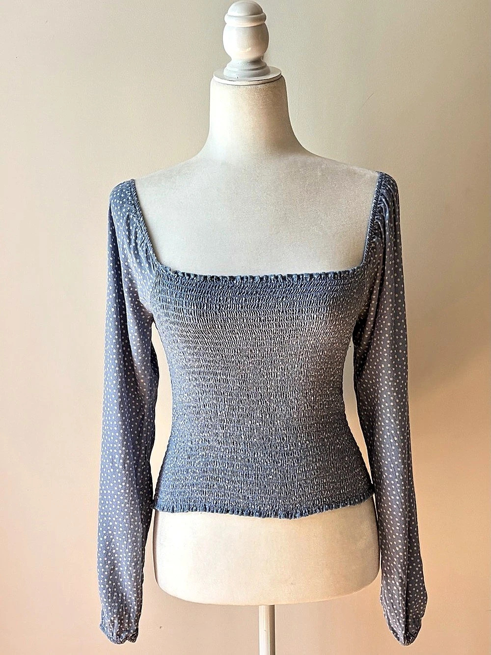 American Eagle Size Medium Blue Polka Dot Square-Neck Smocked Long Sleeve Top